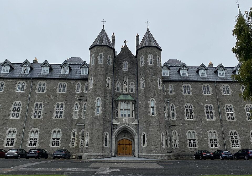 960px-Maynooth_University_03